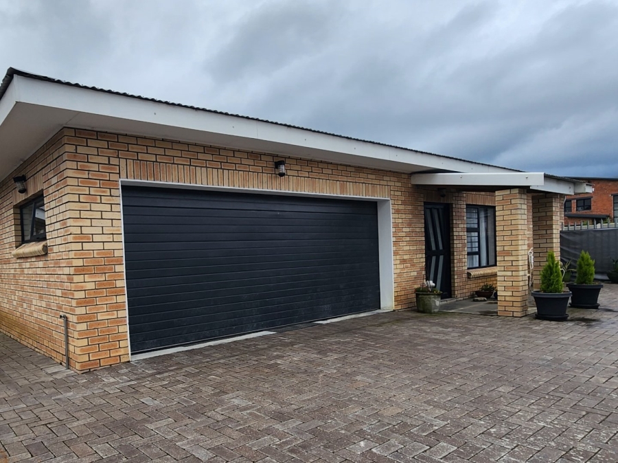 3 Bedroom Property for Sale in King George Park Western Cape